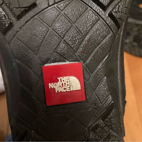 Women’s The North Face Size 9 Black Lace up Winter Boots with Faux Fur Trim GUC - Picture 5 of 7